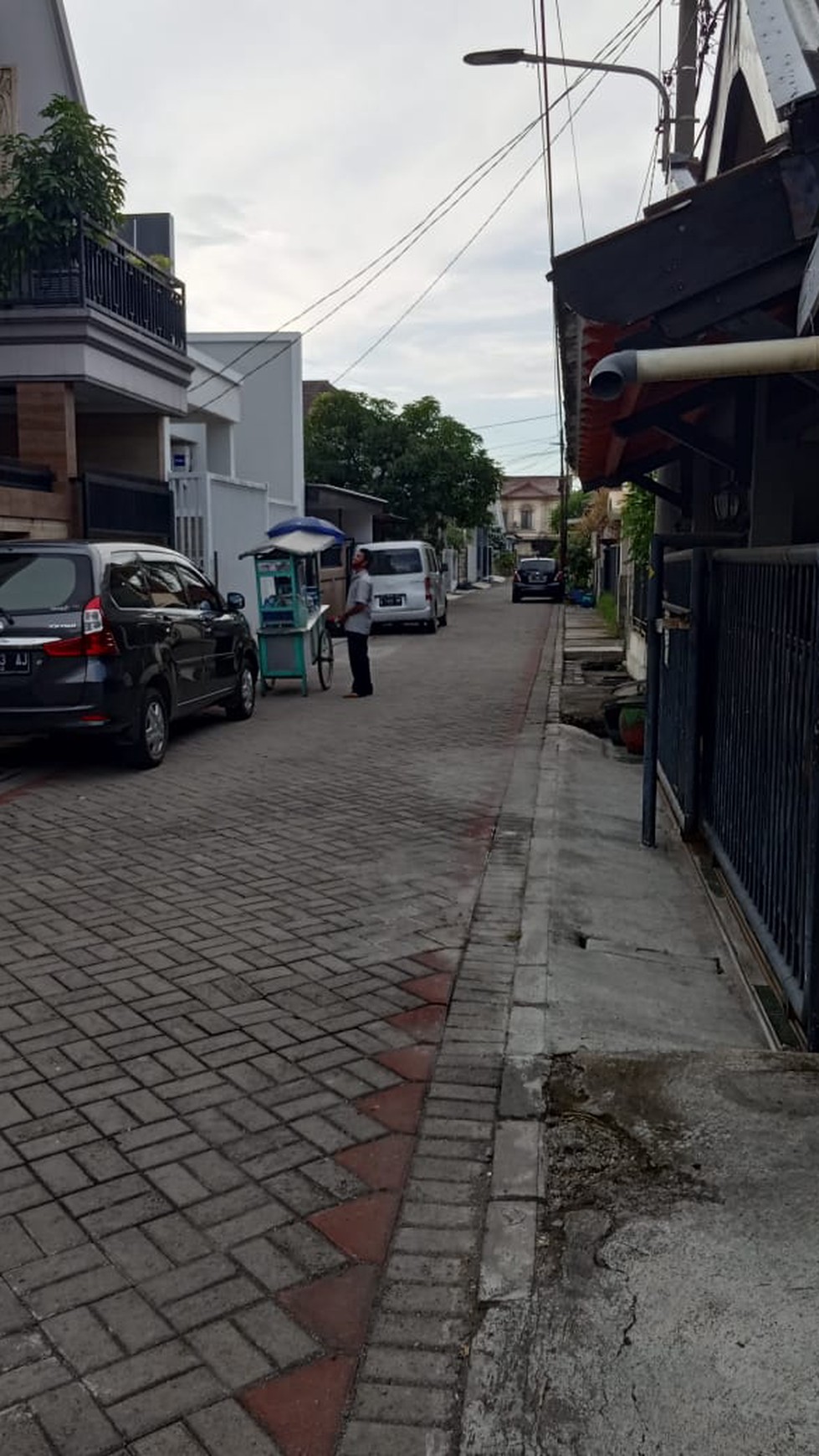 1113. Dijual Rumah Rungkut Asri Tengah 