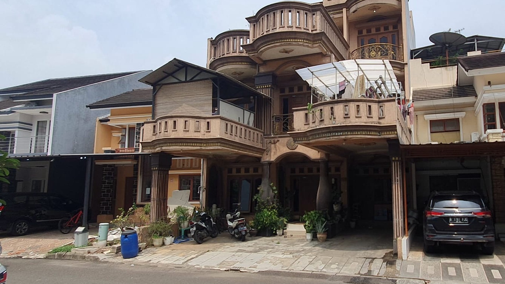  Rumah luas 180m ,Grand Wisata ,Tambun - Bekasi