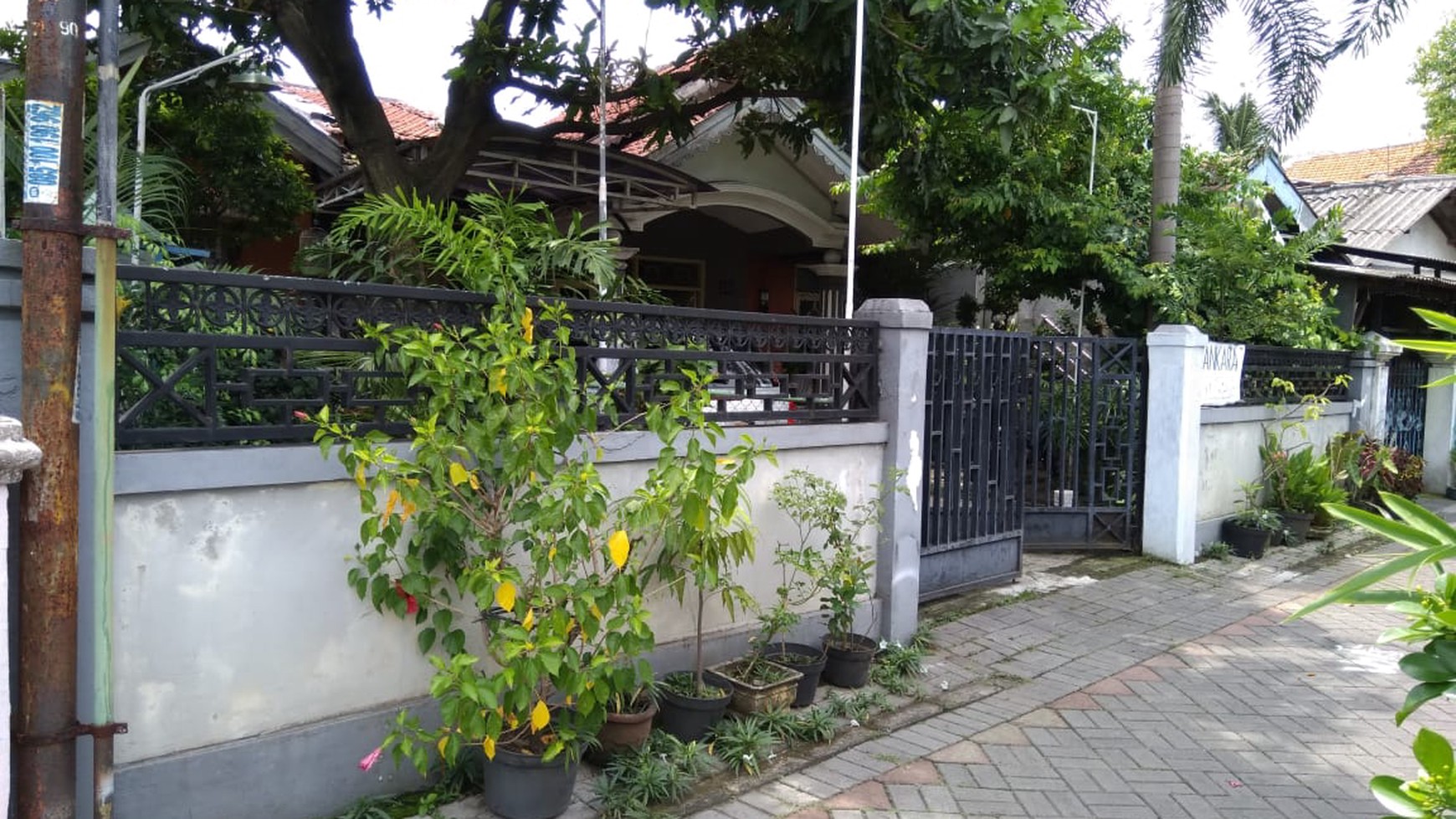 MURAH 1 Milyaran Rumah Jl. Petemon Sidomulyo - 5 Menit ke Tunjungan Plaza