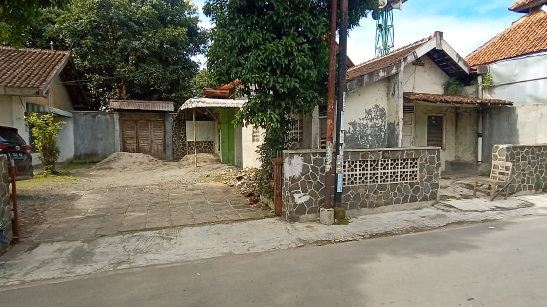 TANAH PEKARANGAN 710 METER PERSEGI, DI KARTOSURO, SUKOHARJO