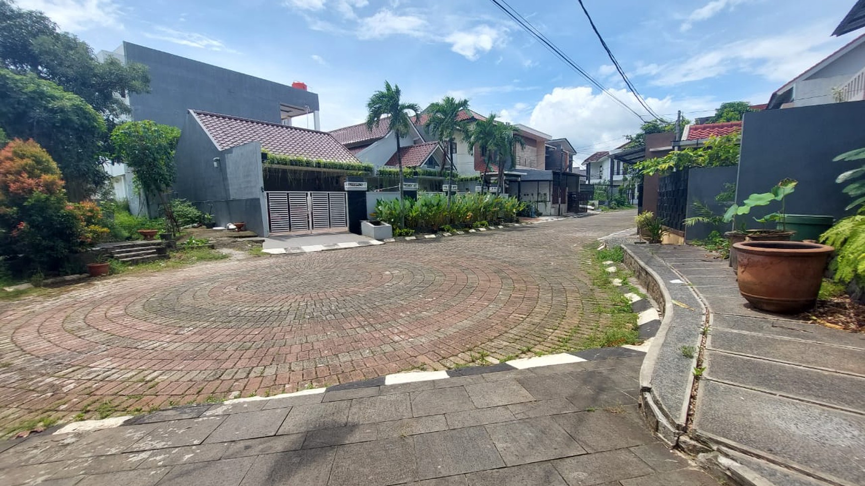 Rumah LUX siap huni di bintaro