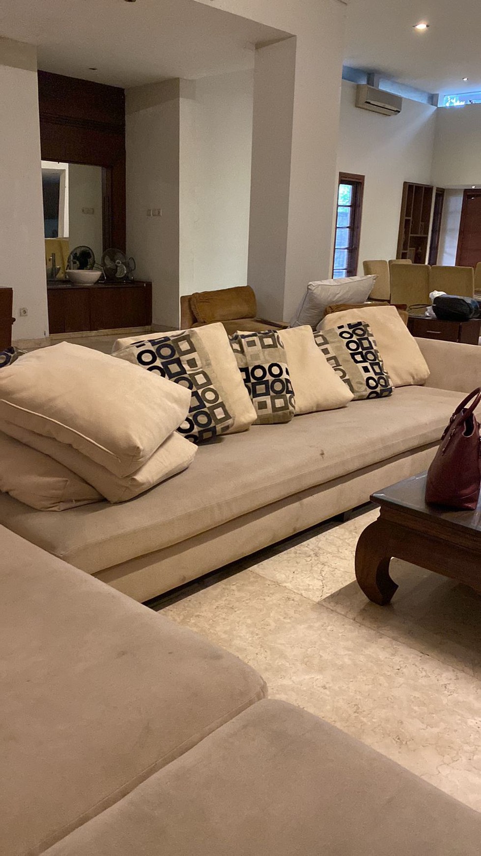 Rumah lux siap huni di bintaro