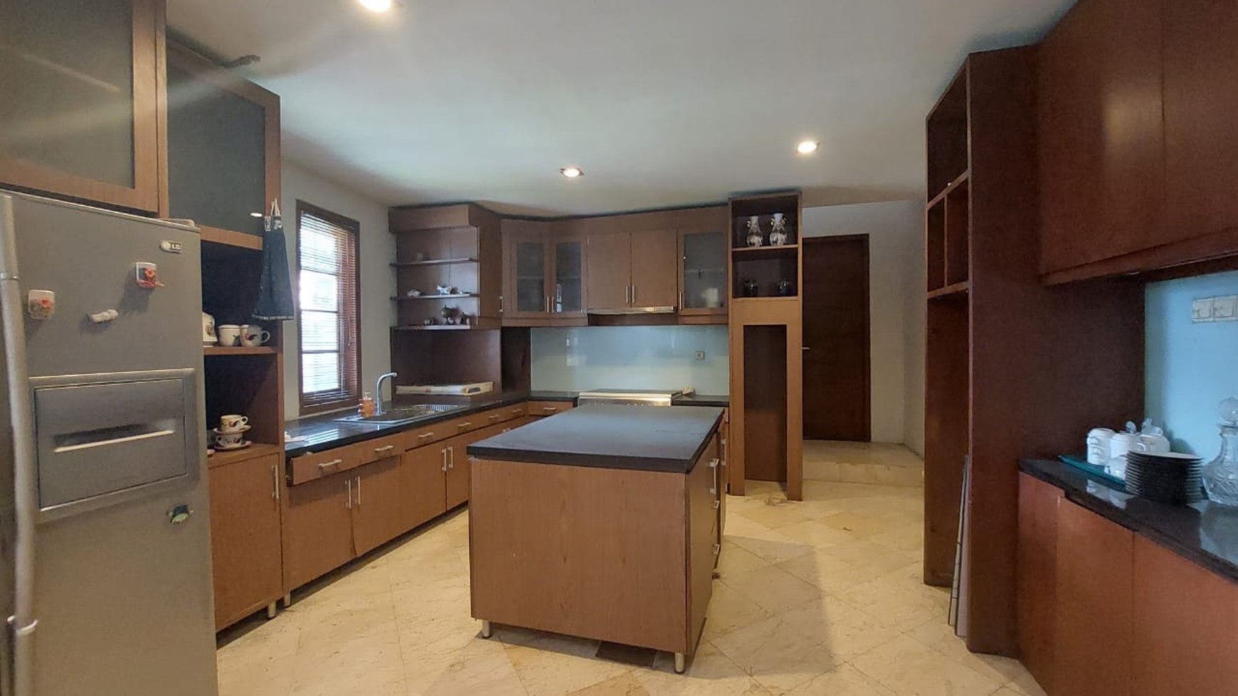 Rumah lux siap huni di bintaro