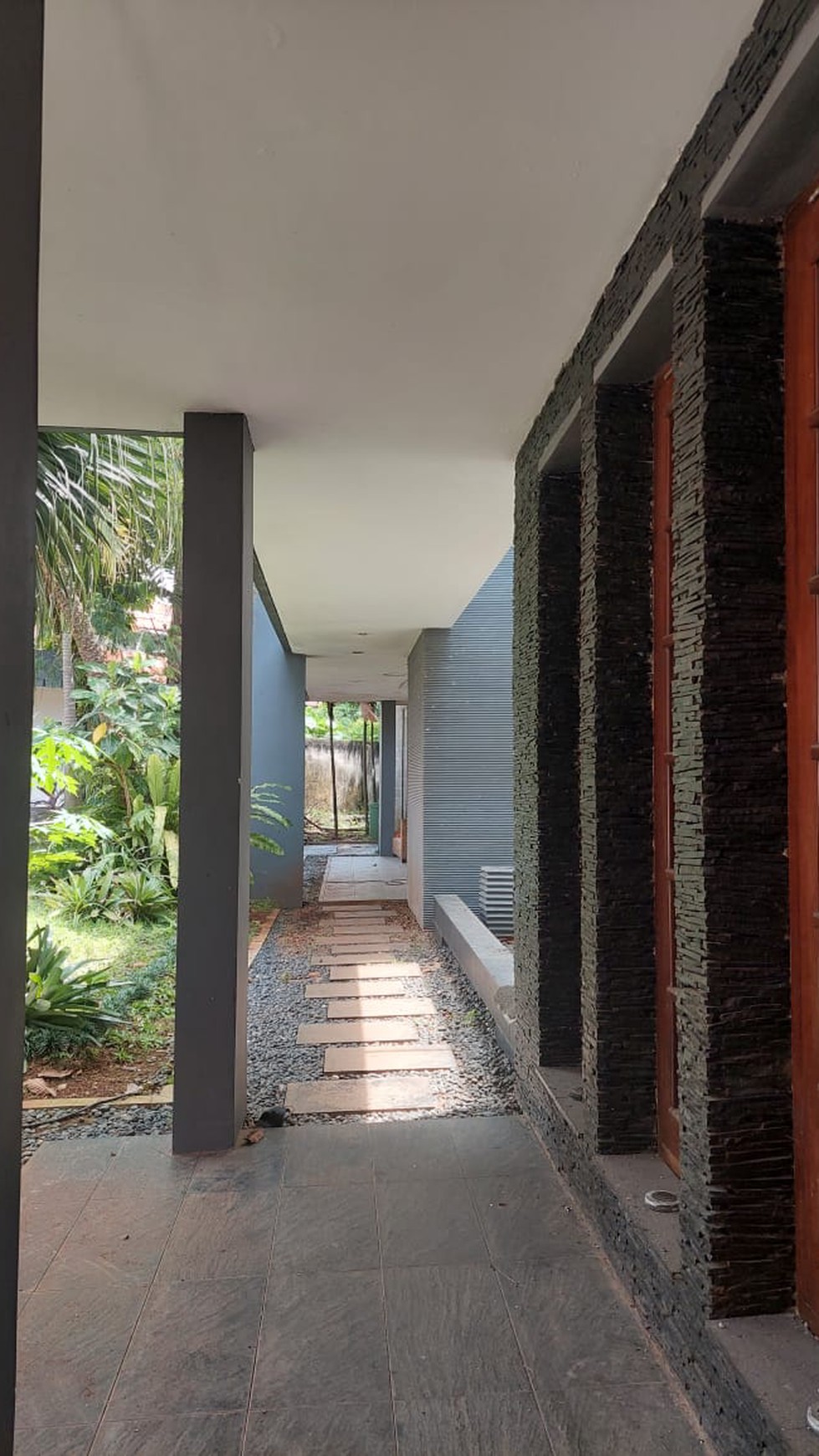 Rumah lux siap huni di bintaro