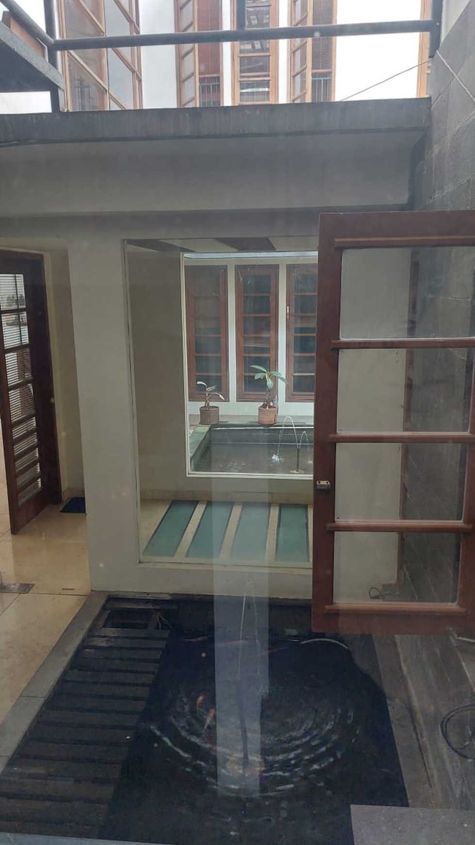 Rumah lux siap huni di bintaro