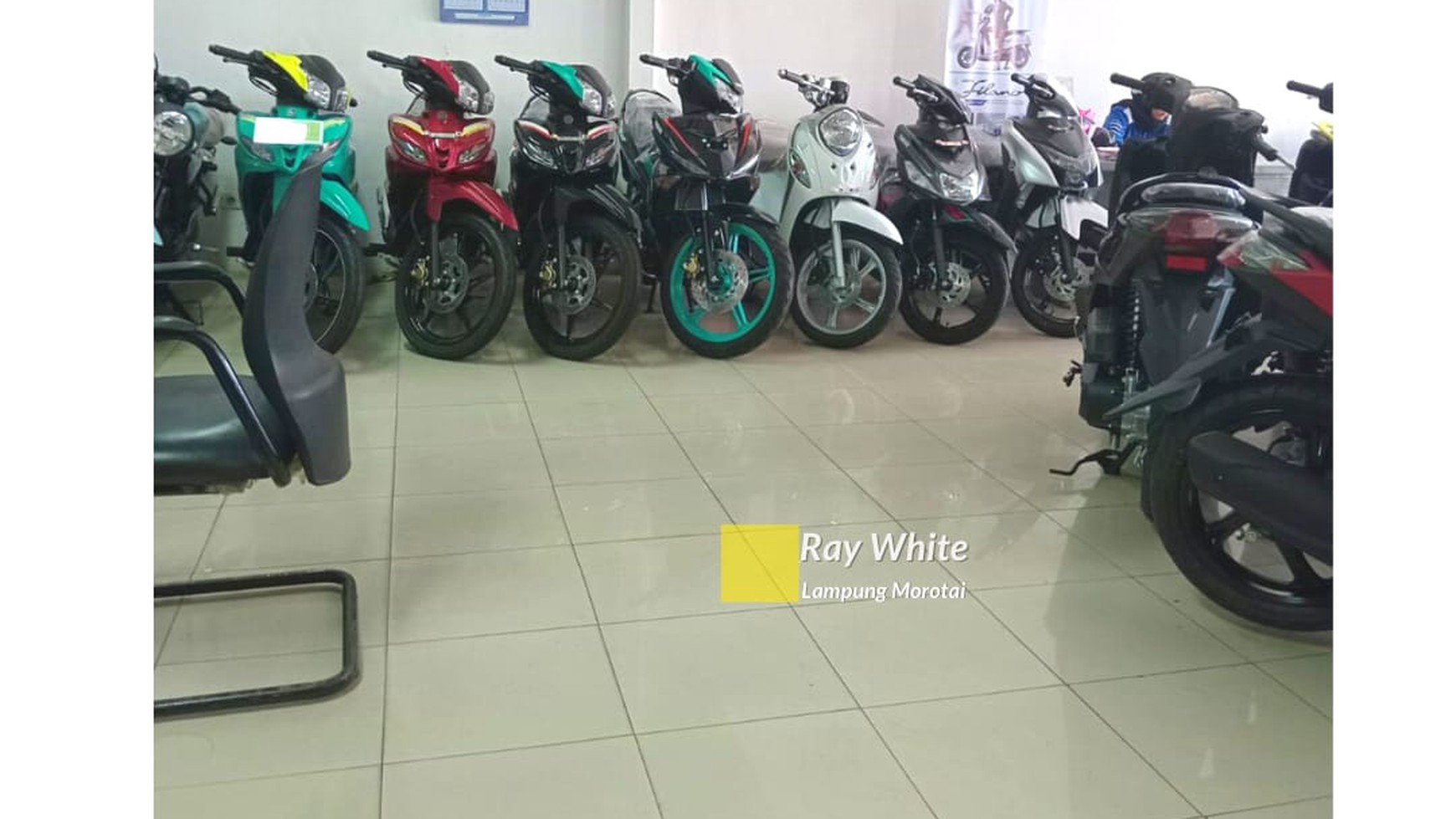 Ruko 2 lantai Eks Showroom  Kemiling Dijual Cepat