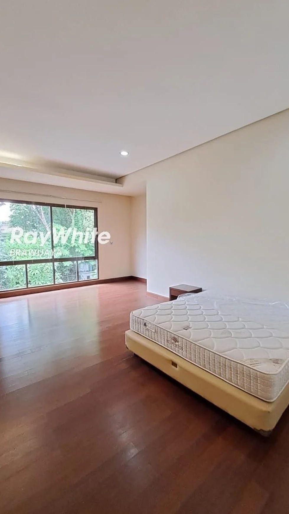 Disewakan Rumah Modern Siap Huni Area Pondok Indah