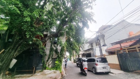 Rumah strategis dan siap huni di Pinang Emas, Pondok Indah