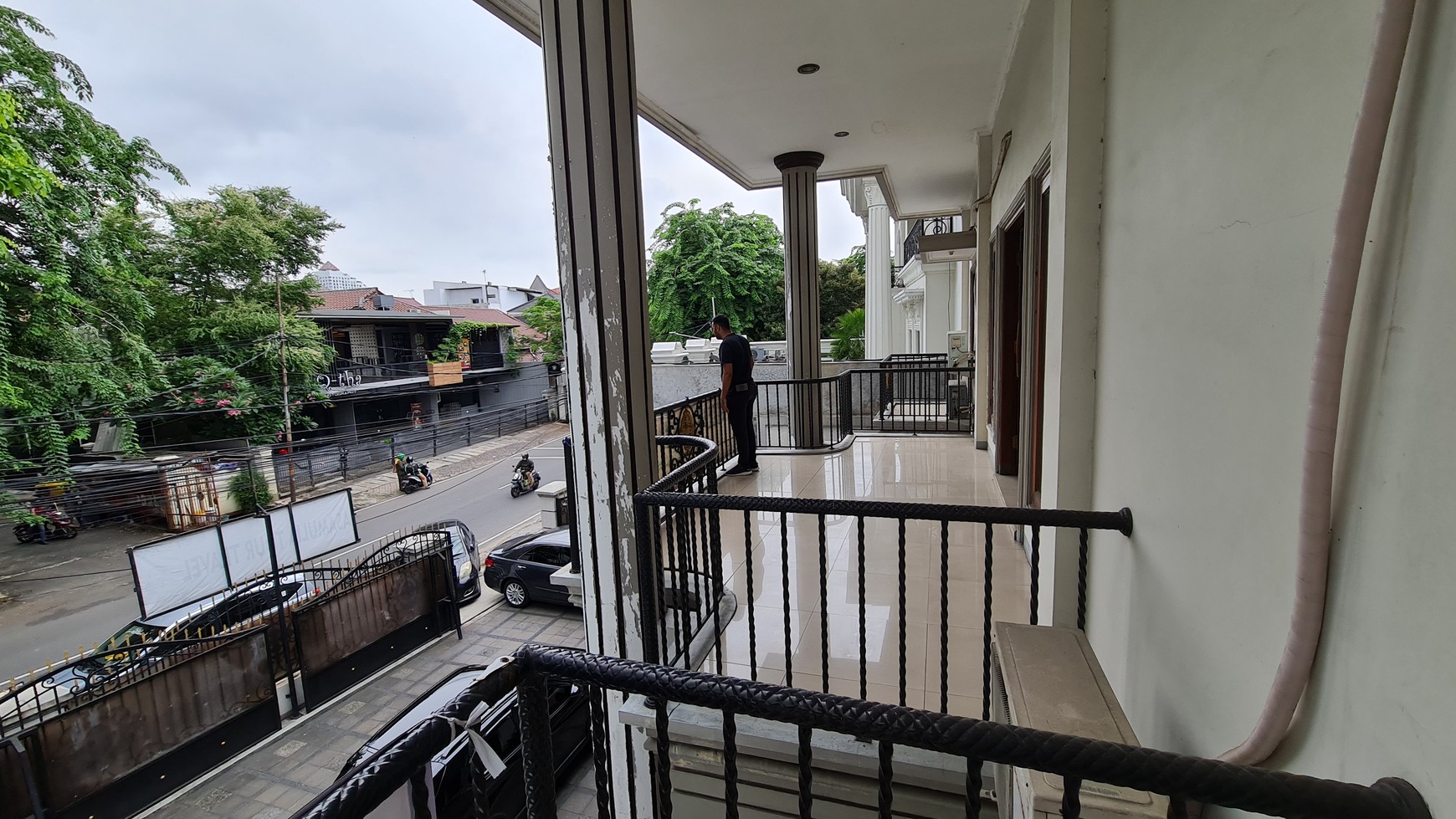 Rumah di Tebet bisa di jadikan Kantor atau tempat Usaha