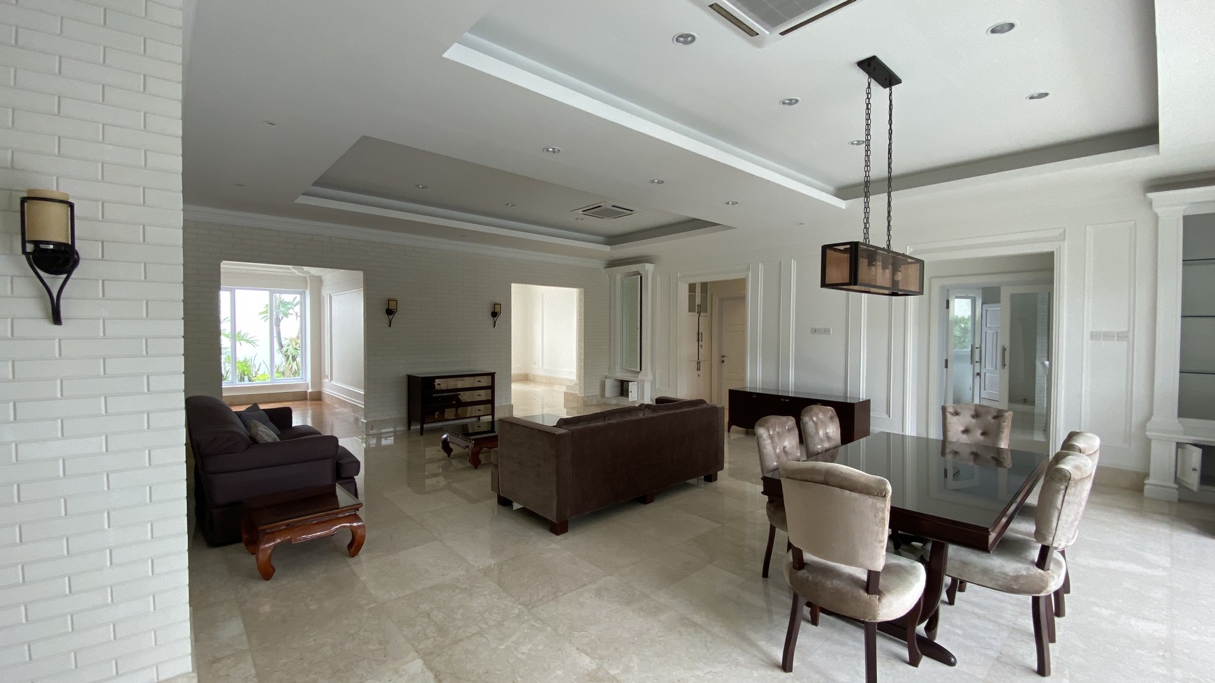 Big, BRIGHT, Luxury House in the most Favorite area of Kemang Dalam