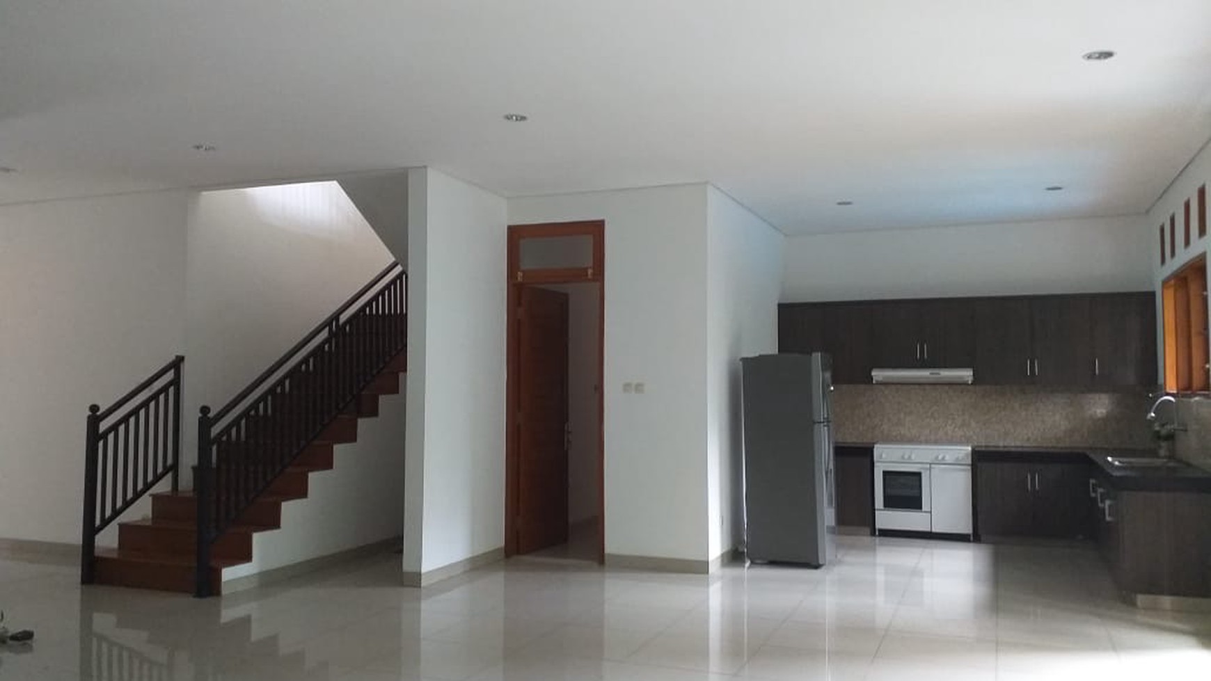 COZY AND BEAUTIFUL HOUSE AT KEMANG, JAKARTA SELATAN