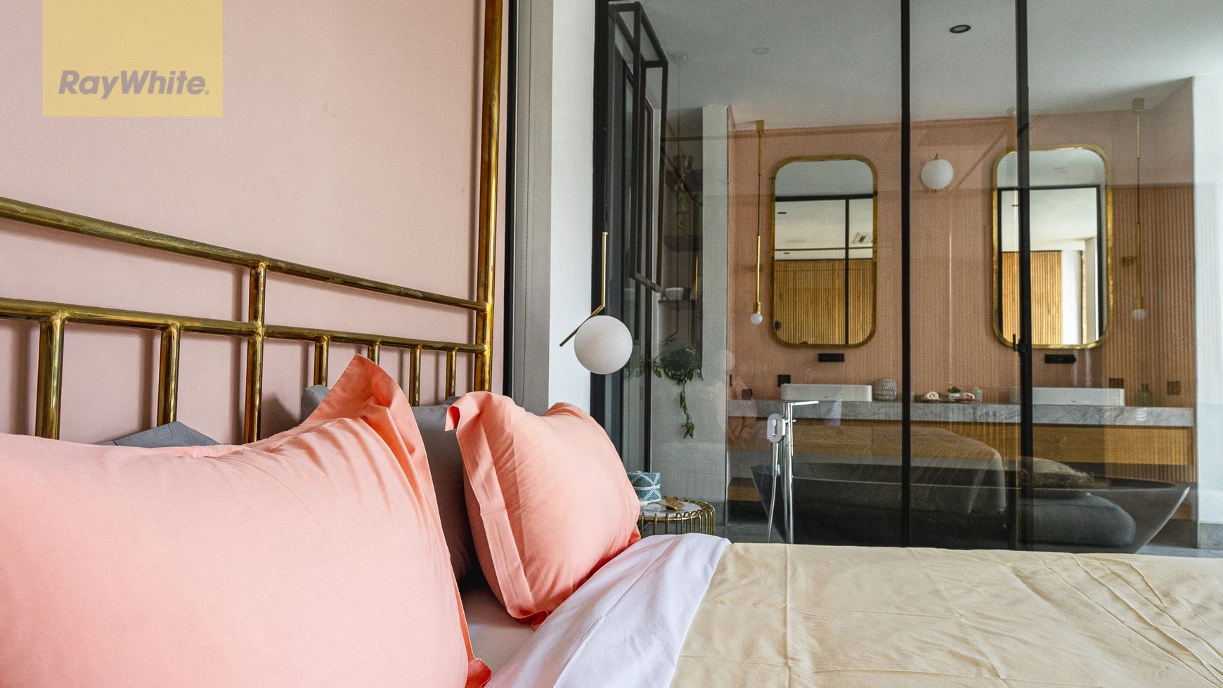 One of a kind Designer Villa in great Location of Canggu Bali