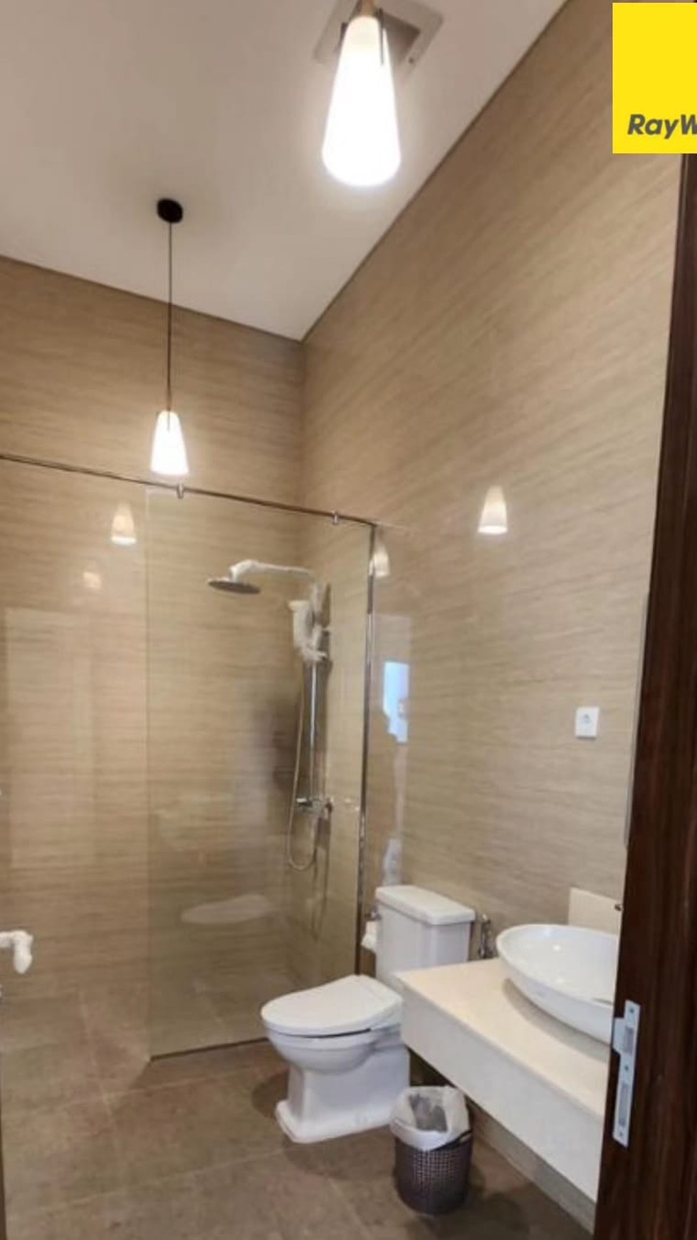 Rumah Baru 3Lantai Pondok Indah Hanya 500M Dari Gatte Toll JORR