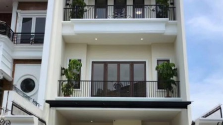 Rumah Baru 3Lantai Pondok Indah Hanya 500M Dari Gatte Toll JORR