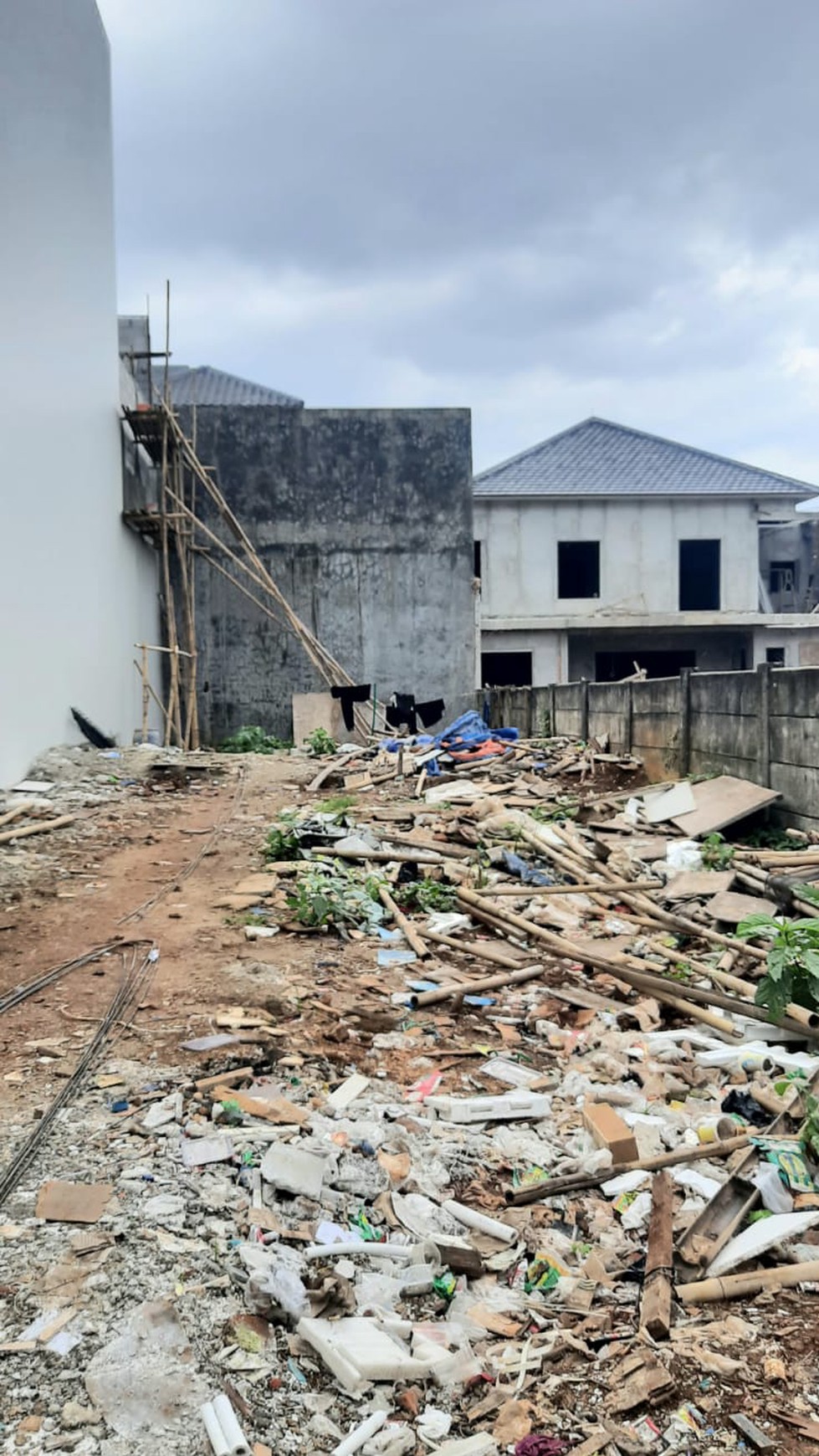 Kavling Bagus Diarea Pondok Indah Siap Bangun Dekat  Jalan Utama