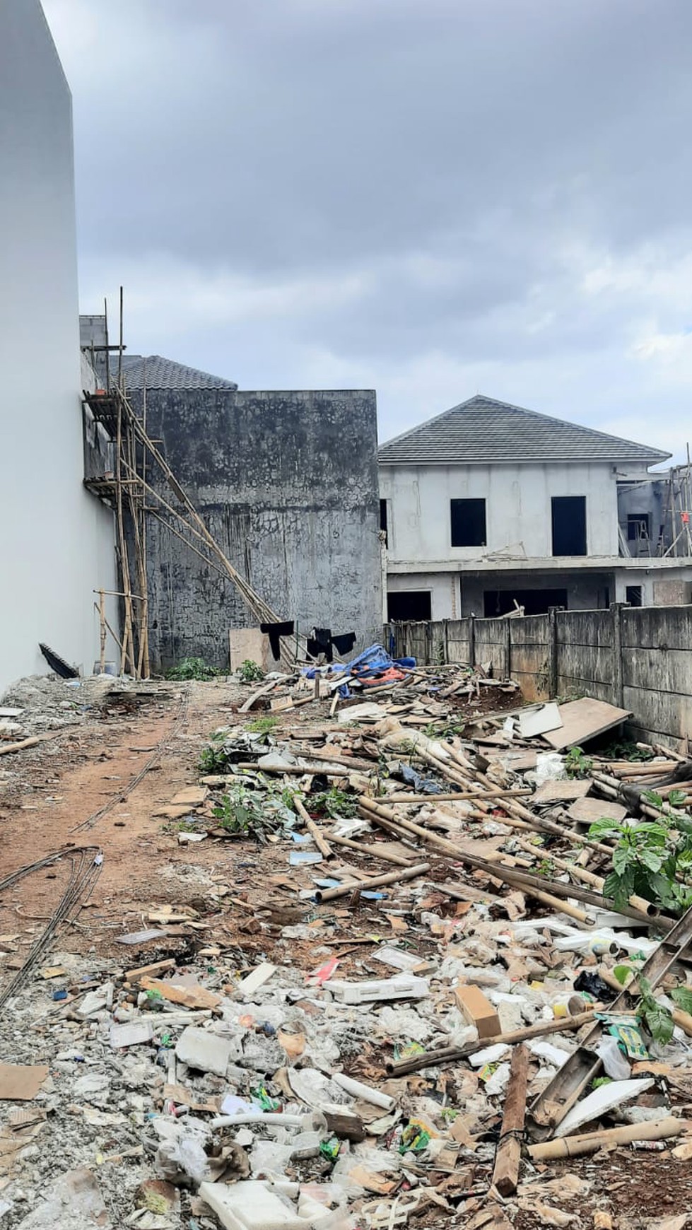 Kavling Bagus Diarea Pondok Indah Siap Bangun Dekat  Jalan Utama