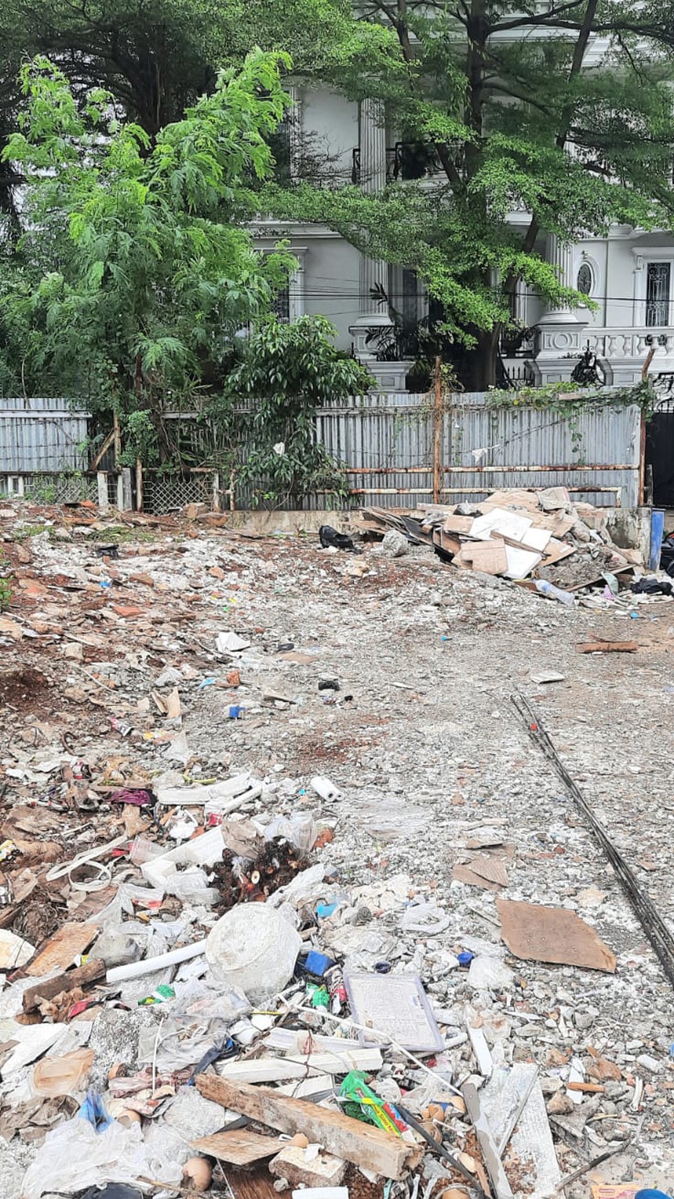 Kavling Bagus Diarea Pondok Indah Siap Bangun Dekat  Jalan Utama
