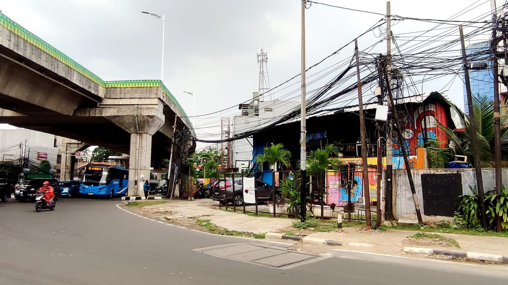 Dijual Tanah Hook Area Padat Niaga di Wolter Monginsidi Keb.Baru Jakarta Selatan