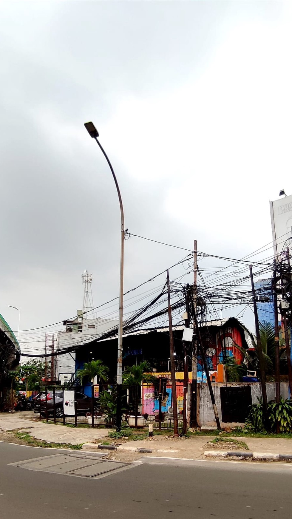 Dijual Tanah Hook Area Padat Niaga di Wolter Monginsidi Keb.Baru Jakarta Selatan