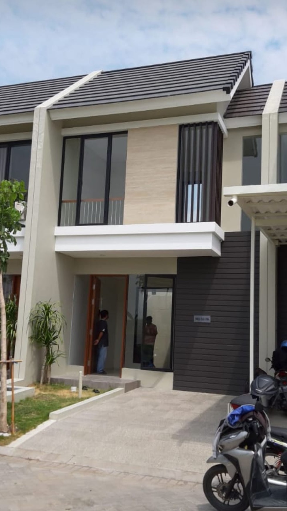 Dijual Rumah North West Lake Citraland Surabaya SPESIAL 2 K.Tidur, 2 Lantai  Siap Huni Lokasi BAGUS 