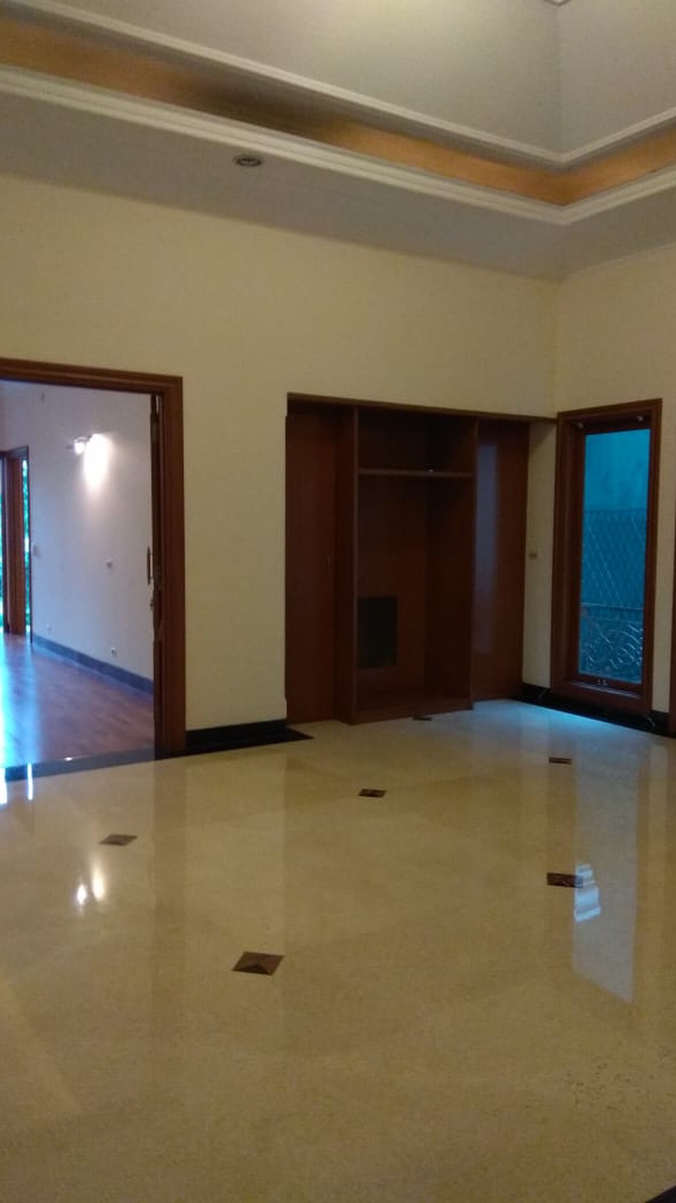 Rumah nyaman di kawasan komplek elite pondok indah