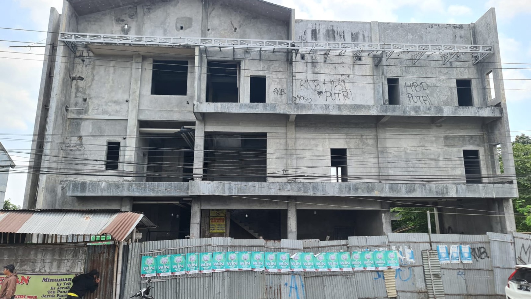 Bangunan Hotel 25 Kamar Di Jogonalan Klaten 