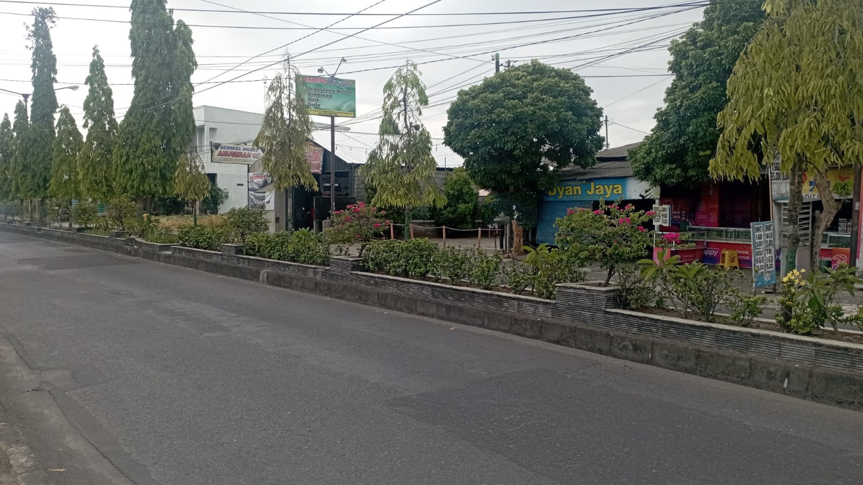 Tanah Dan Bangunan Cocok Untuk Usaha Lokasi Jalan Tajem Maguwoharjo 