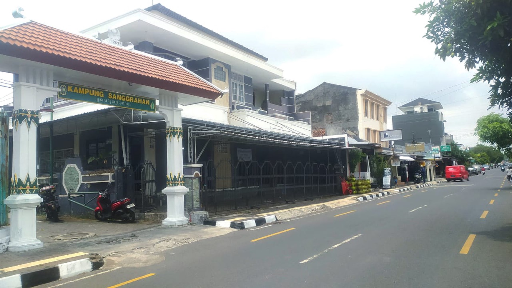 Rumah 2 Lantai Cocok Untuk Usaha Lokasi Dekat Stadion Mandala Krida 