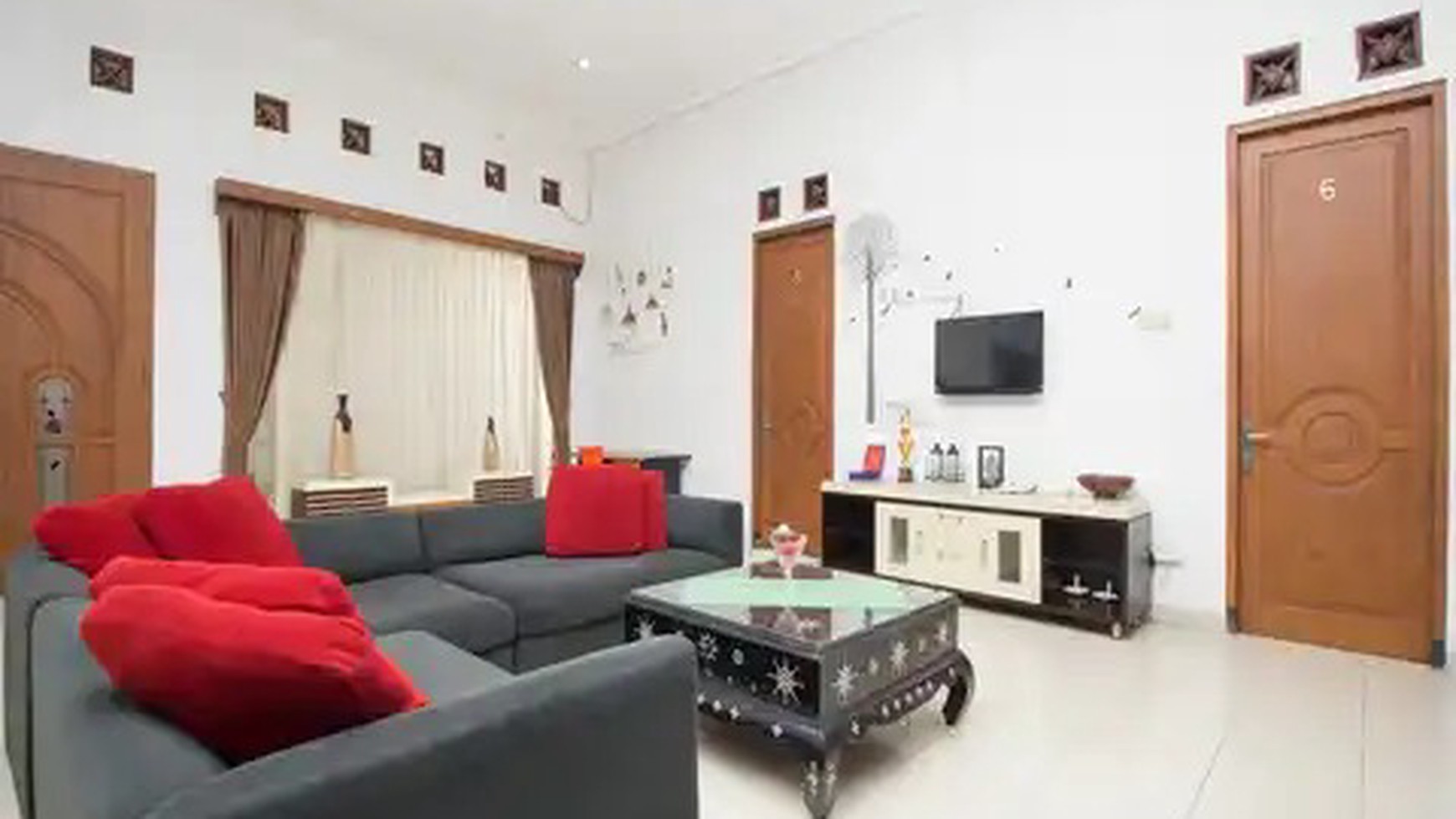 Homestay Furnish 2 Lantai Lokasi Strategis Dekat Stadion Mandala Krida 