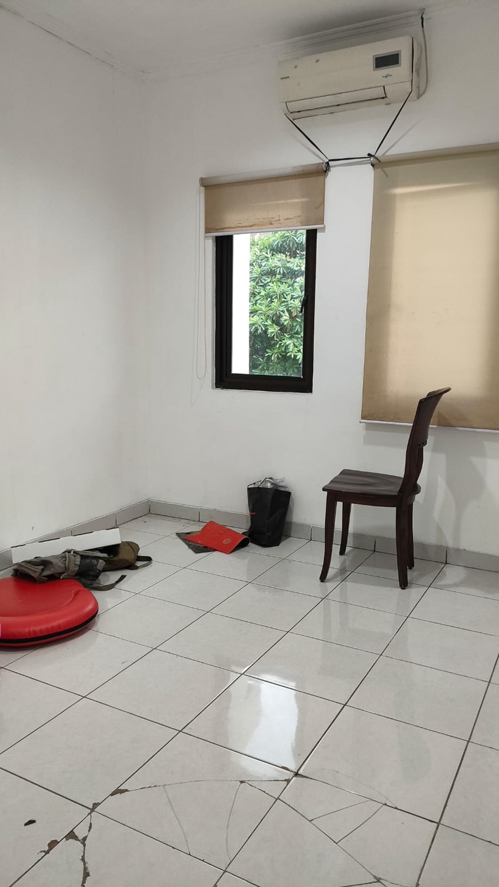 Rumah Rapi Siap Huni Anggrek Loka BSD city