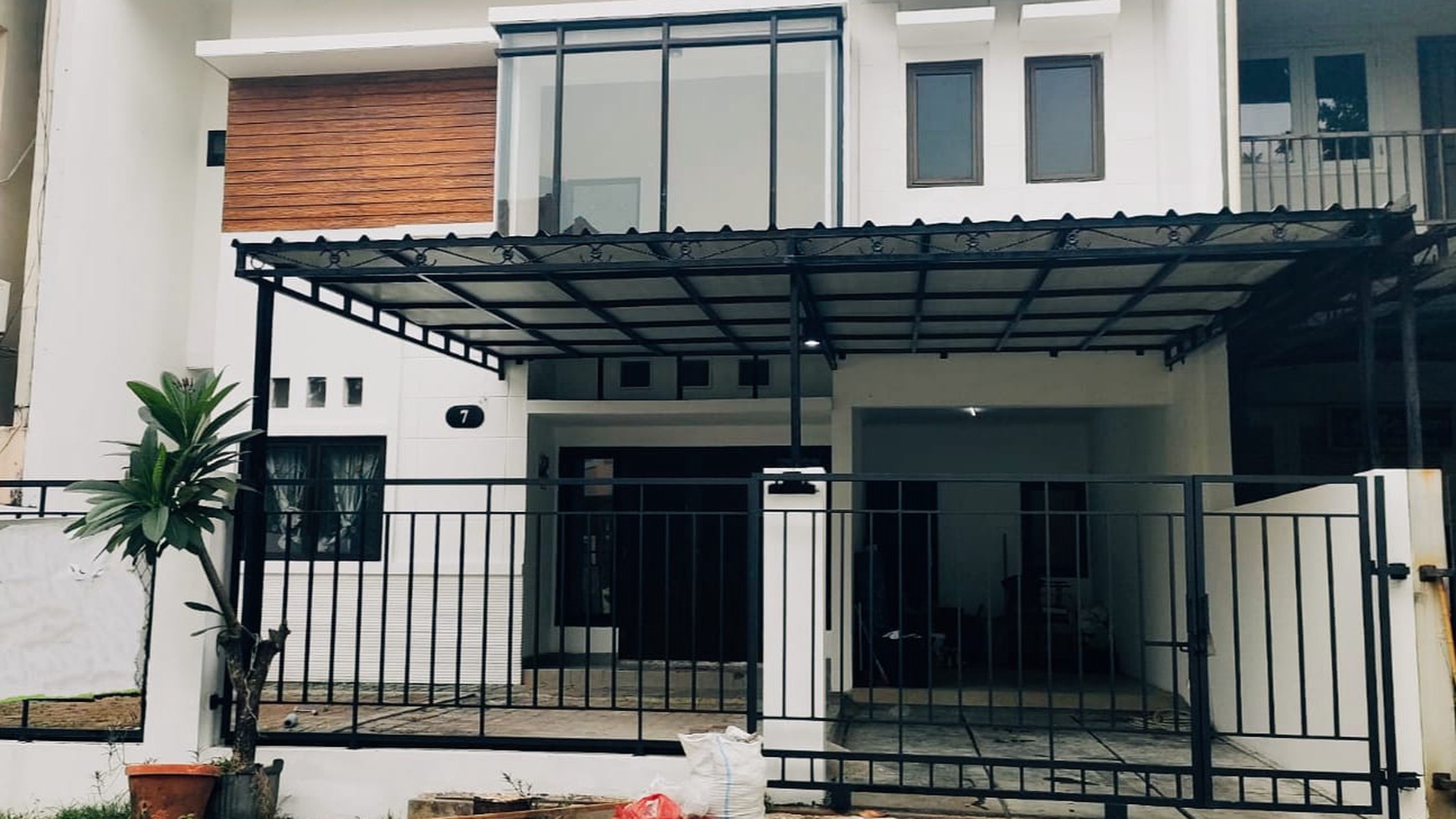 Rumah Rapi Siap Huni Anggrek Loka BSD city
