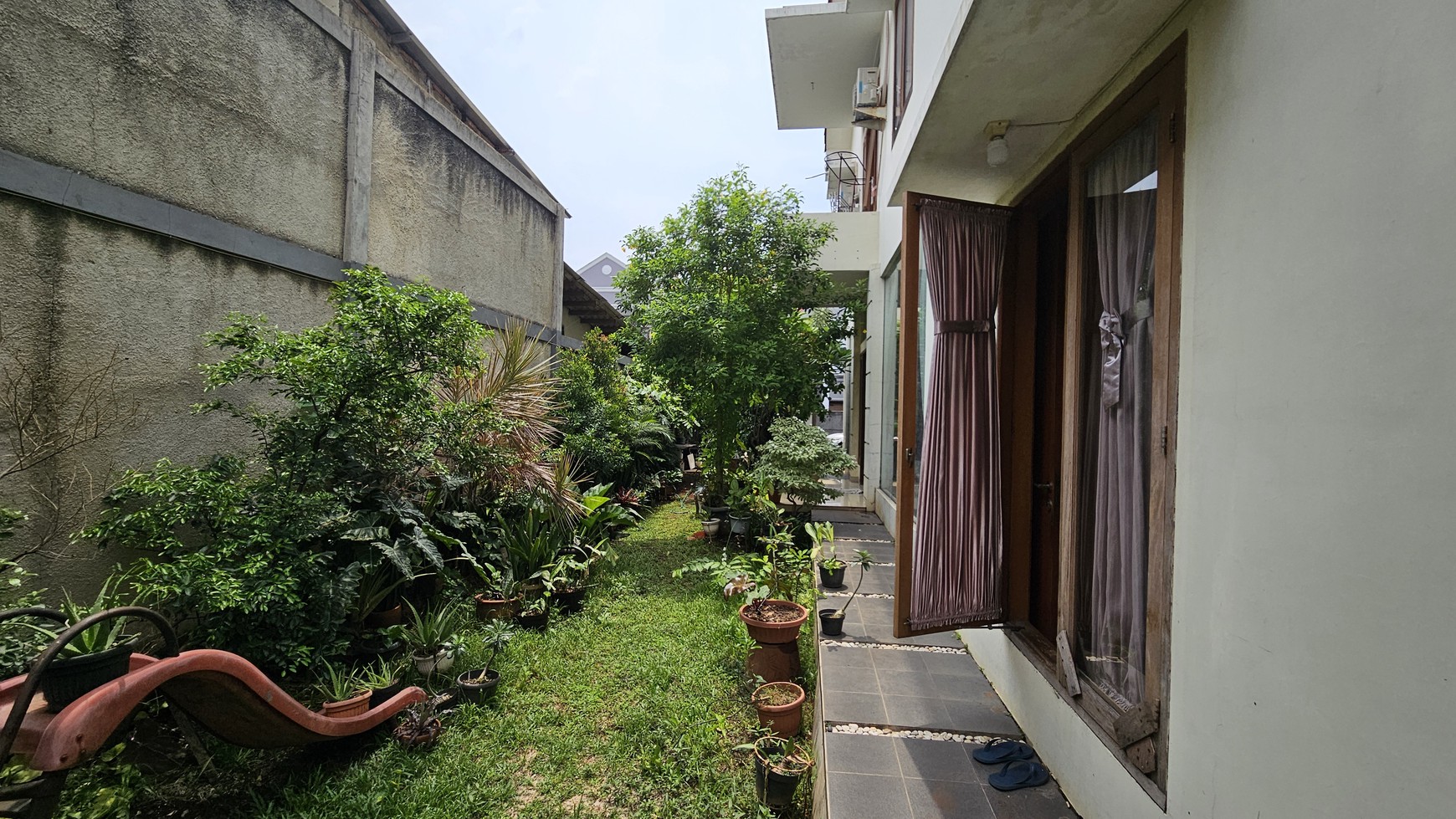 Rumah Siap Huni di Mampang Prapatan Jakarta Selatan.