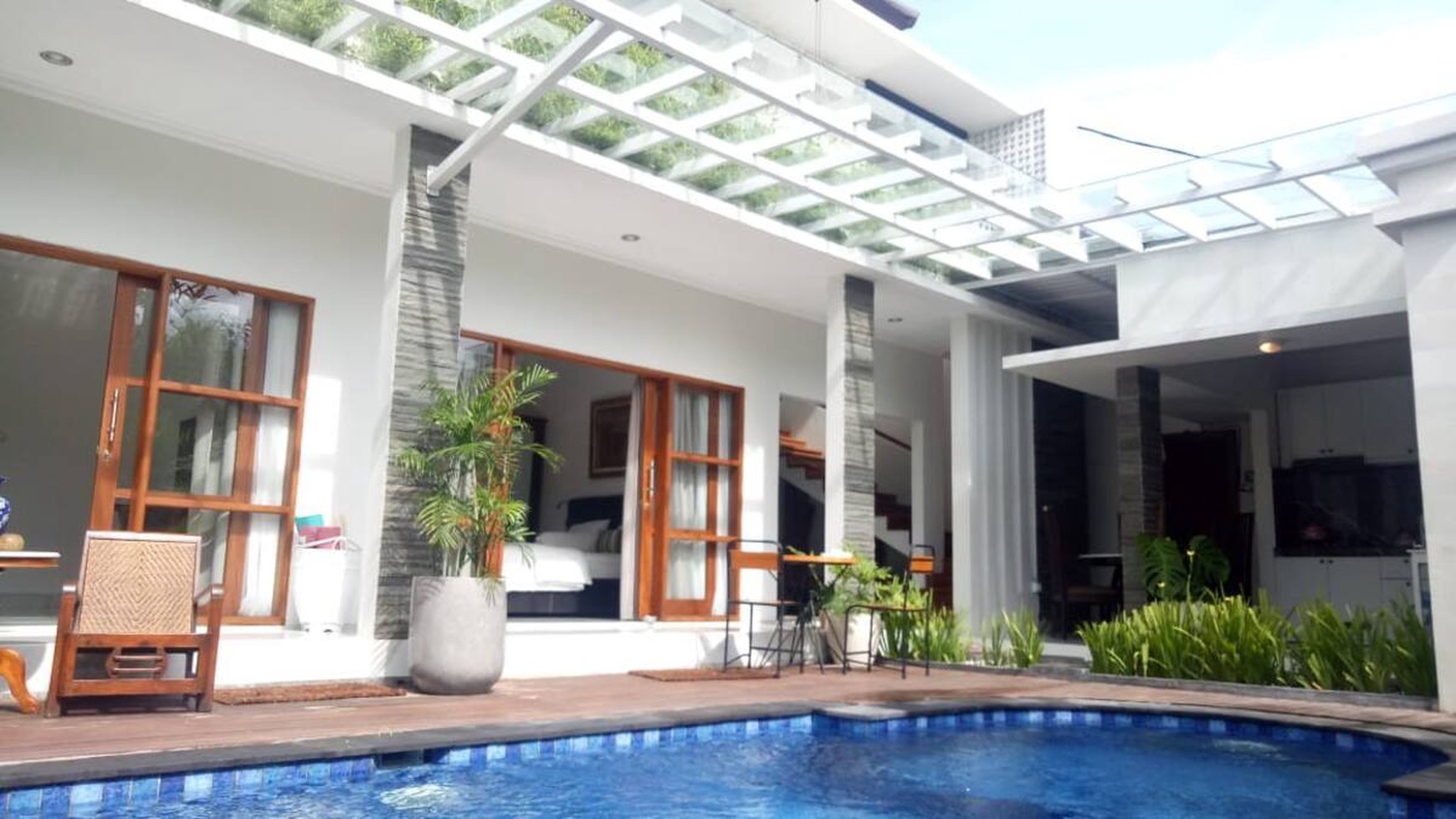 Villa modern, cantik dan siap huni cocok untuk invest dan huni di Jimbaran Bali.