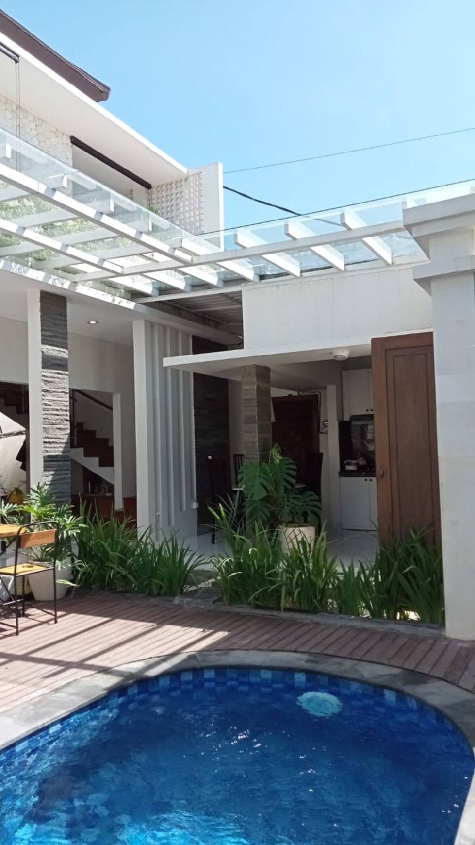 Villa modern, cantik dan siap huni cocok untuk invest dan huni di Jimbaran Bali.