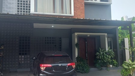 Rumah Bagus, Cantik, dalem Cluster siap huni di Jakarta Selatan