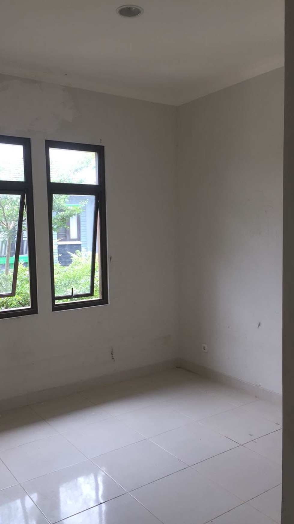 Rumah baru dan Siap Huni di Cluster Nusa Loka, BSD