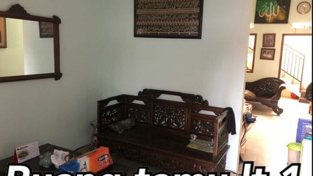 Rumah Siap huni,terawat di jagakarsa Jakarta Selatan.