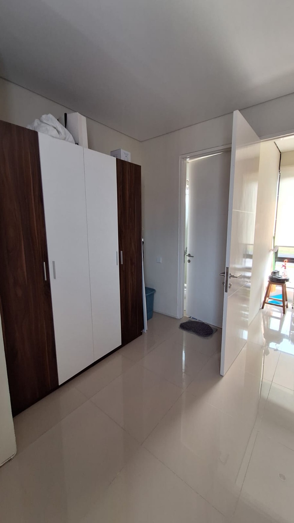 Dijual Rumah Full Furnished Murah Bagus di Northwest Lake Citraland Surabaya Barat 