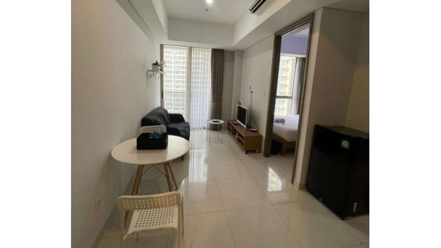 Apartemen 1 Br, Fully Furnished hanya 1M di Apartemen Taman Anggrek, Jakarta Barat