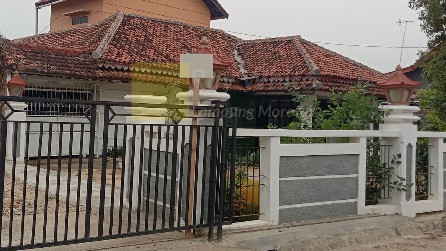 Dijual Rumah Hitung Tanah di Pinggir Jalan daerah Kedamaian Bandar Lampung