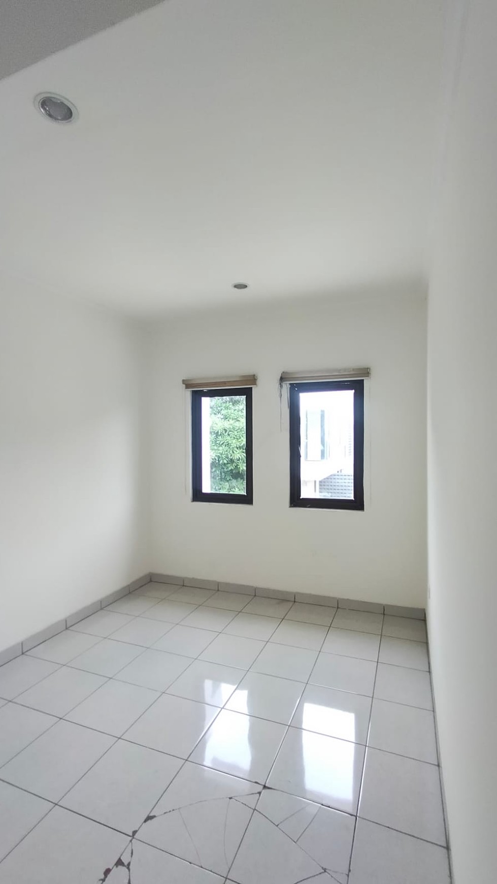 Flash Sale. Rumah mewah Anggrek Loka, BSD