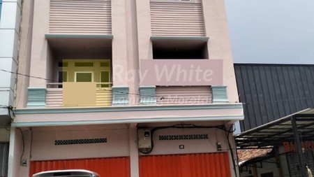 Disewakan Ruko 3 Lantai 2 Pintu di Jalan Teuku Umar Bandar Lampung