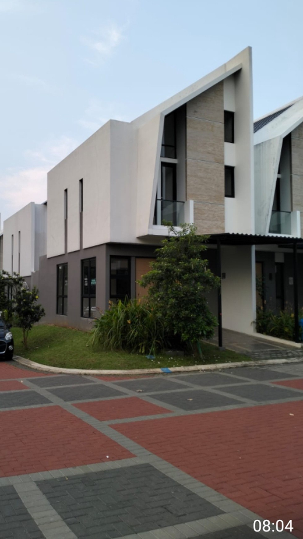 RUMAH BARU DI PROVENCE SUITE BSD (HOOK, JARANG ADA)