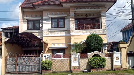 Rumah Mewah 7 Kamar Di Jl Veteran Dekat Kebun Binatang Gembiraloka