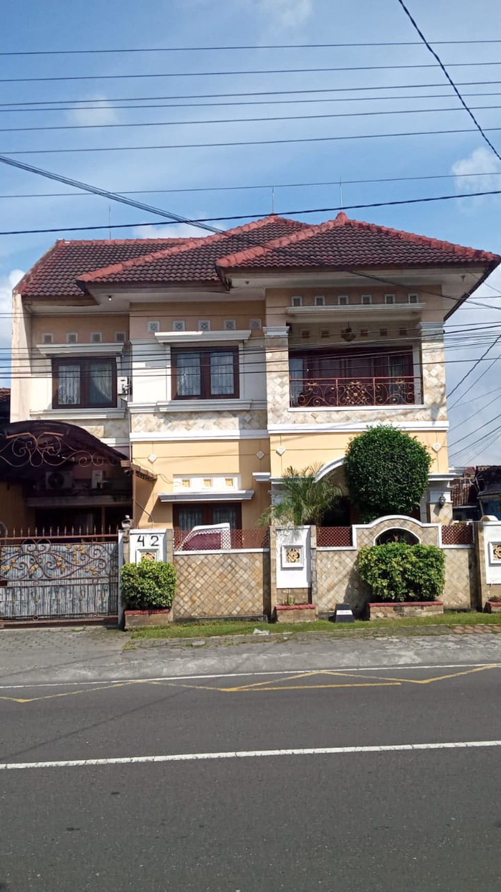 Rumah Mewah 7 Kamar Di Jl Veteran Dekat Kebun Binatang Gembiraloka