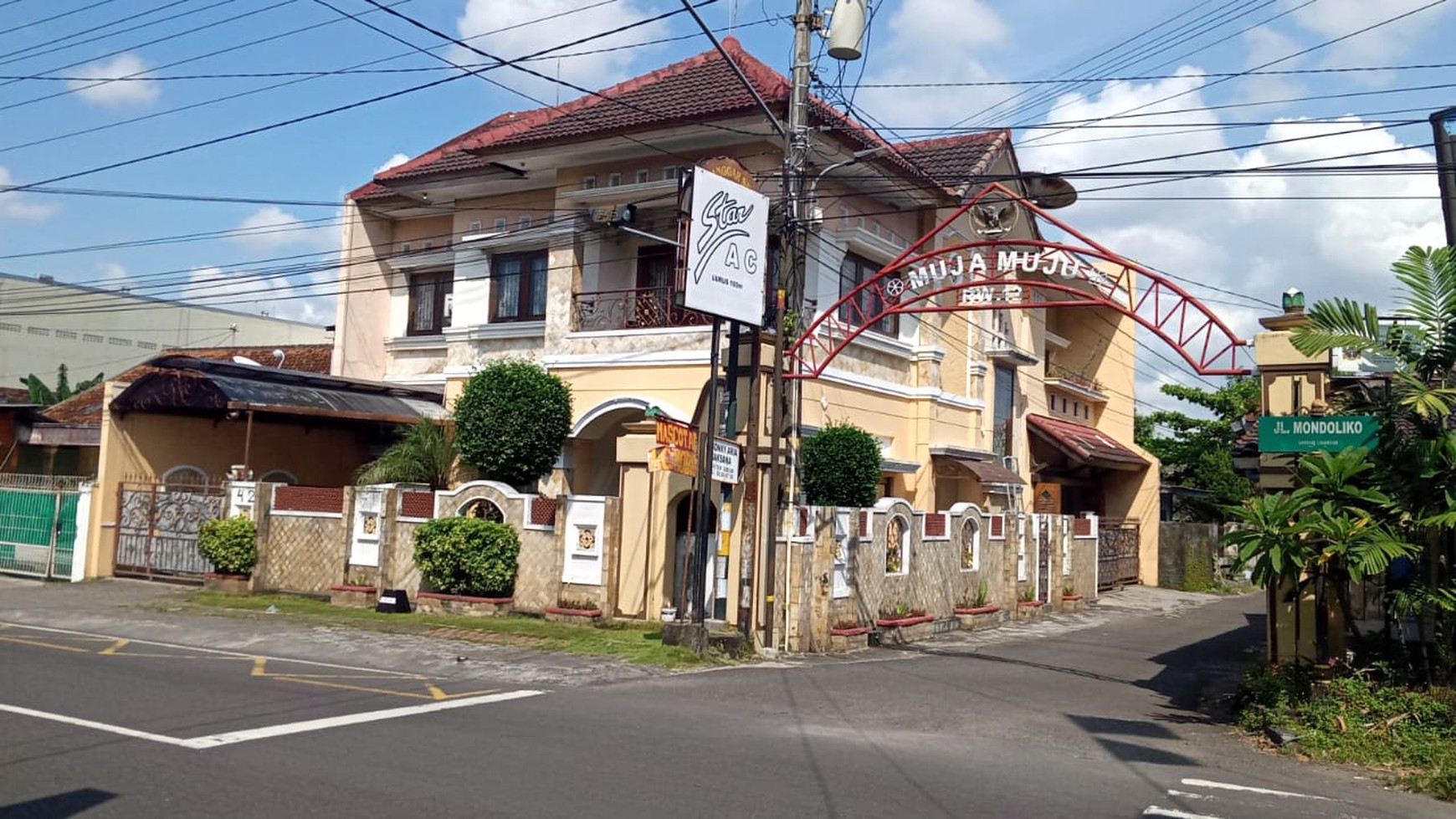 Rumah Mewah 7 Kamar Di Jl Veteran Dekat Kebun Binatang Gembiraloka