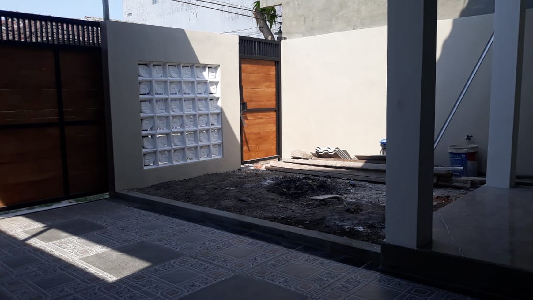 1617. Dijual Rumah Taman Surya Kencana Cluster Uranus Sidoarjo