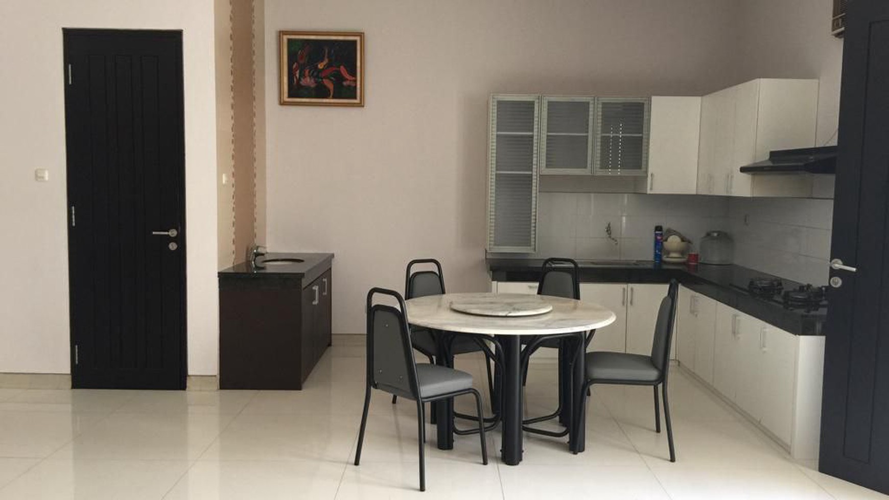 Dijual/Disewakan Rumah Furnished Daerah Gayungsari Surabaya