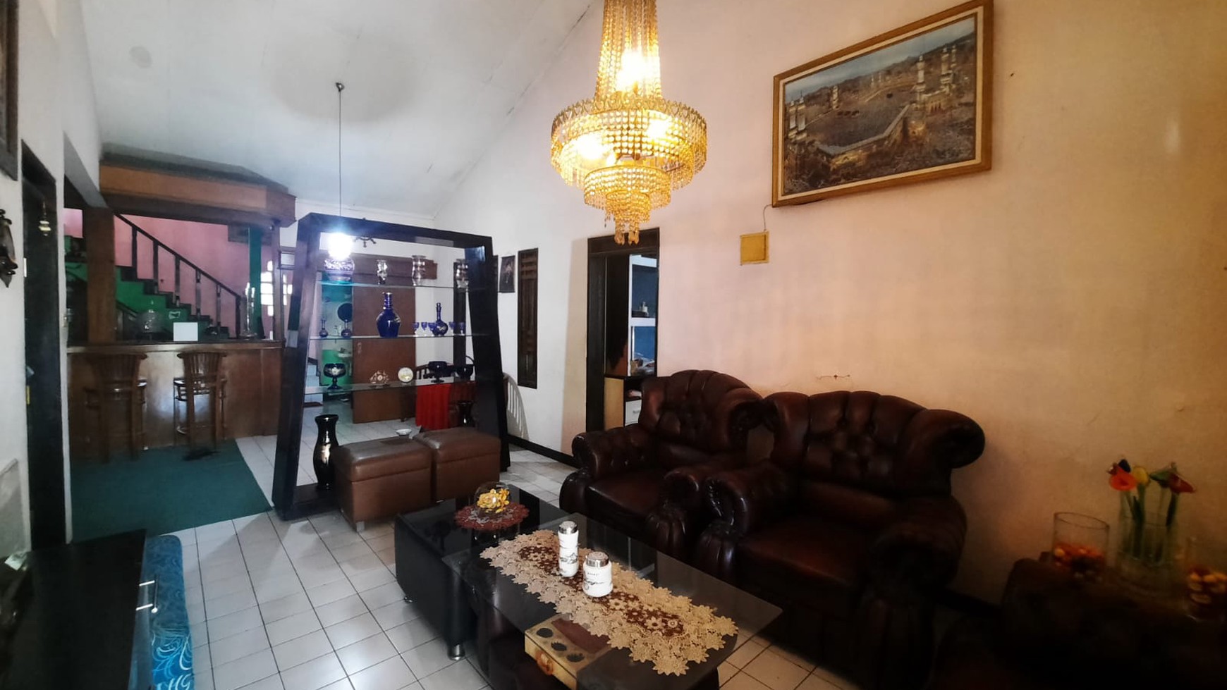 Rumah Asri Siap Pakai di jl Venus Barat, Bandung Kota