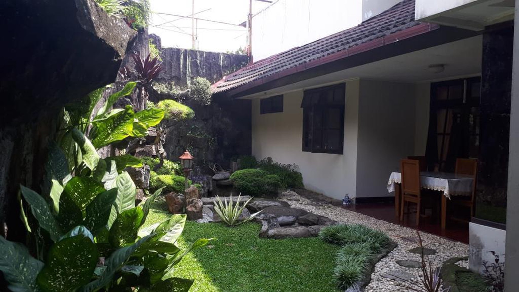 Dijual rumah cantik lokasi strategis siap huni Vila Duta - selangkah ke kantor walikota Bogor